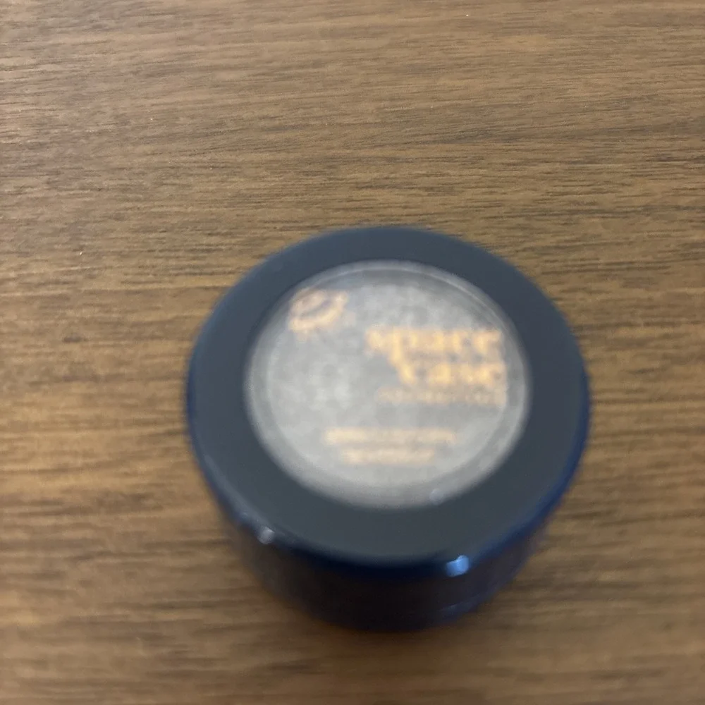 Eyeshadow space case